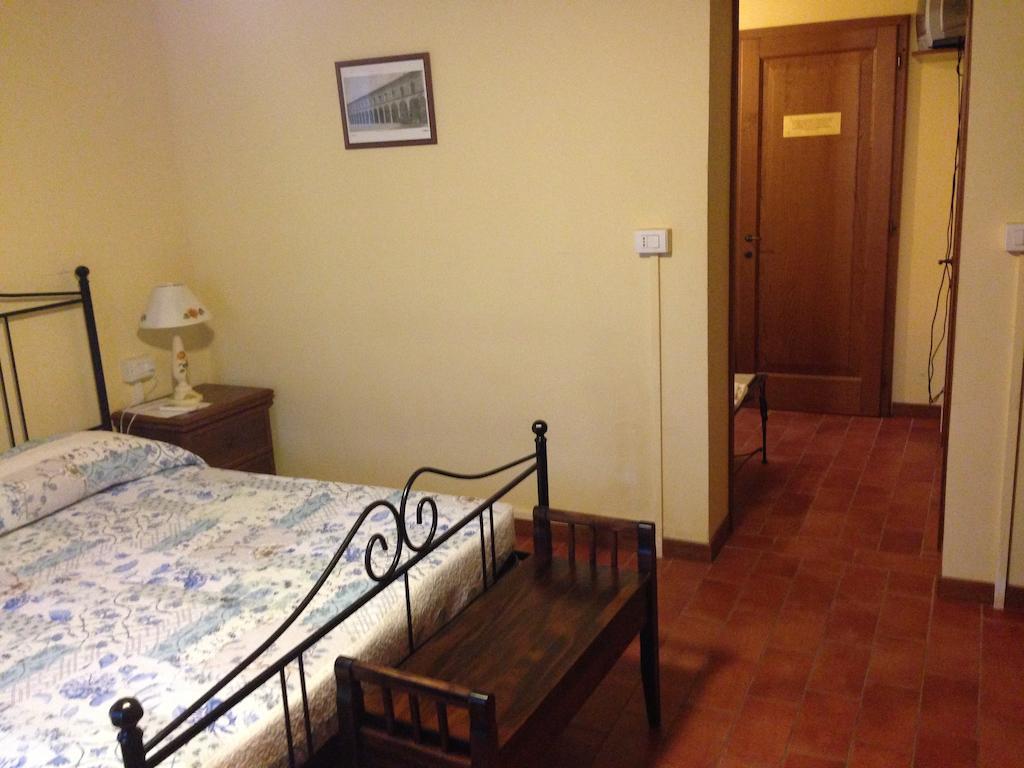 Agriturismo La Marletta Imola Zimmer foto